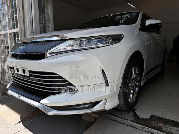 Toyota Harrier 2018 White