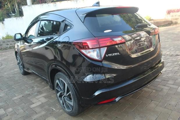 Honda Vezel 1.5 Hybrid 2WD 2018 Black