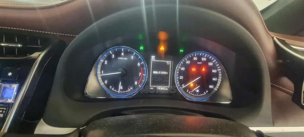 Toyota Harrier 2019 Off white