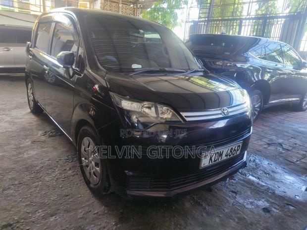 Toyota Spade 2016 Purple