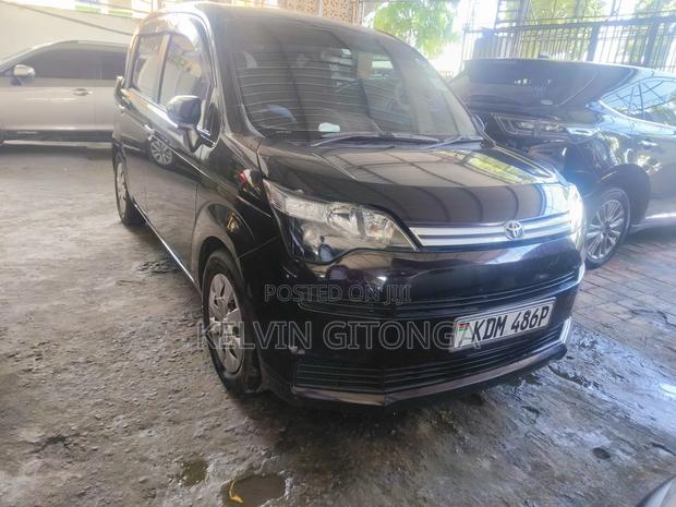 Toyota Spade 2016 Purple