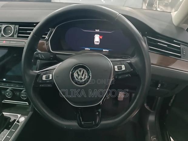Volkswagen Passat 2.0T SE 2018 Black