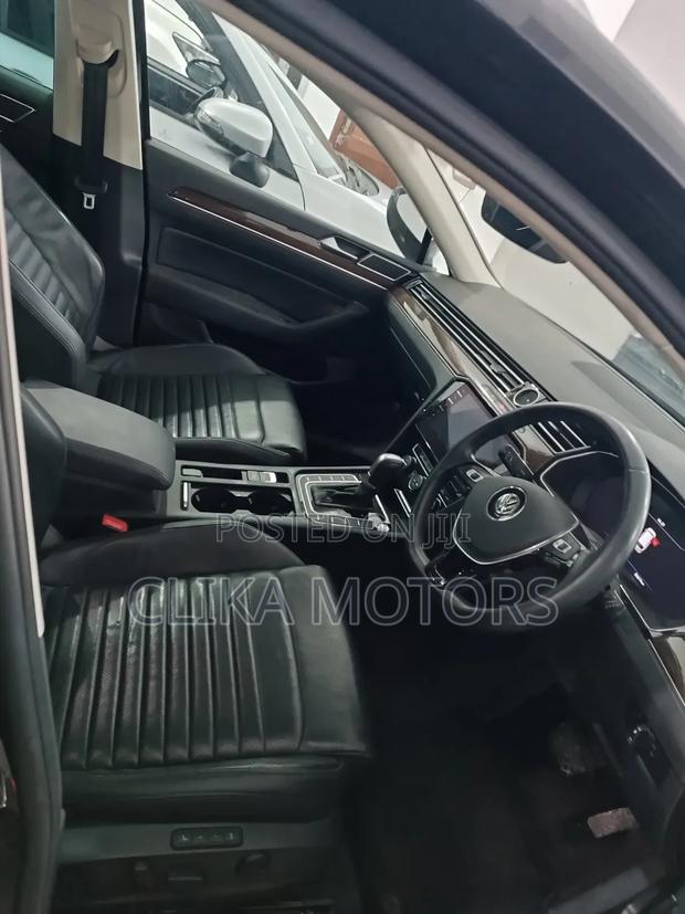 Volkswagen Passat 2.0T SE 2018 Black