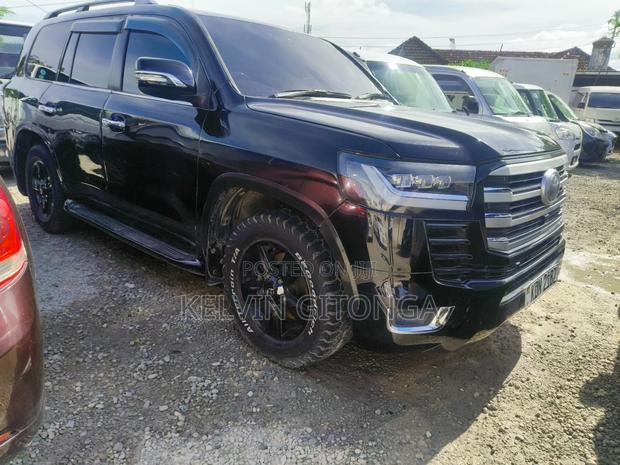 Toyota Land Cruiser Prado 2016 Black