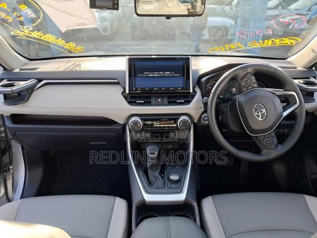 Toyota RAV4 Hybrid 2020 Silver