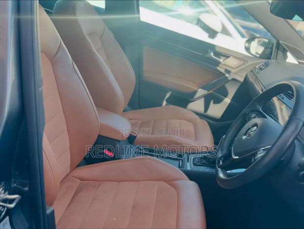 Volkswagen Golf 2018 Gray