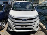 Toyota Noah 1.8 FWD Hybrid (7 seater) 2018 Off white for sale