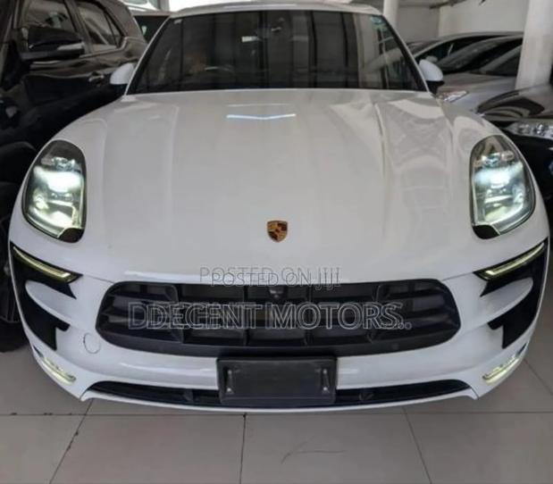 Porsche Cayenne GTS AWD 2018 White