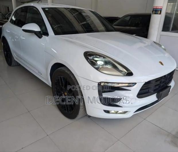 Porsche Cayenne GTS AWD 2018 White