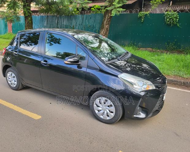 Toyota Vitz 1.3 FWD 5dr 2017 Black