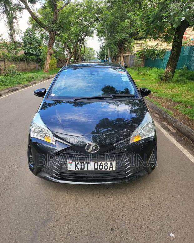 Toyota Vitz 1.3 FWD 5dr 2017 Black