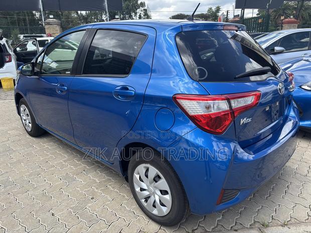 Toyota Vitz 1.0 FWD 5dr 2018 Blue