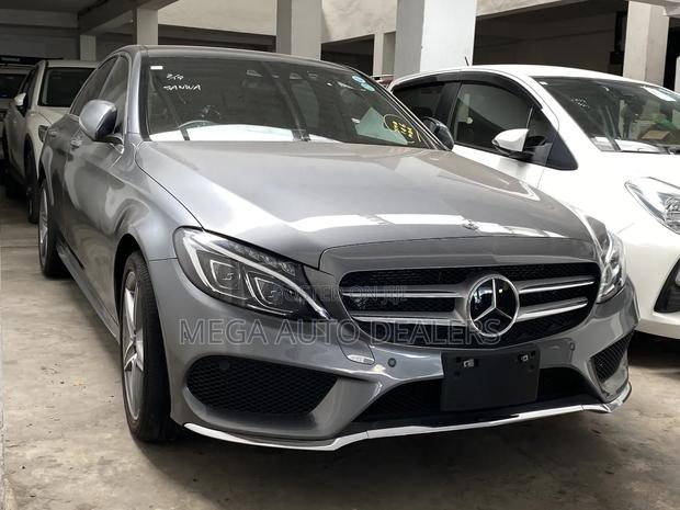 Mercedes-Benz C200 2018 Gray