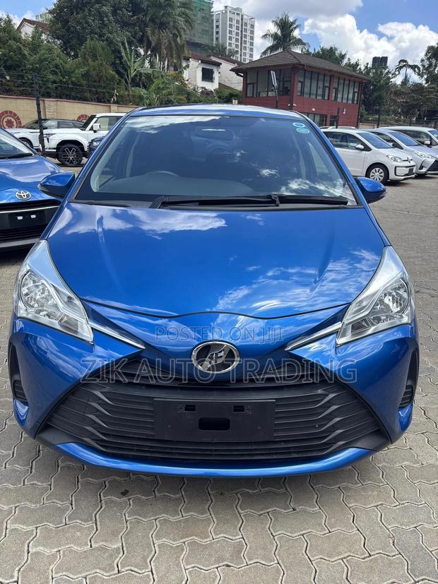 Toyota Vitz 1.0 FWD 5dr 2018 Blue