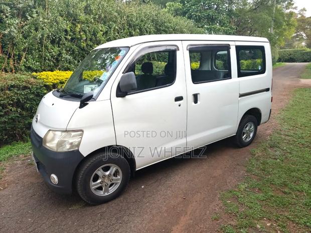2016 Toyota TownAce White: Affordable & Reliable