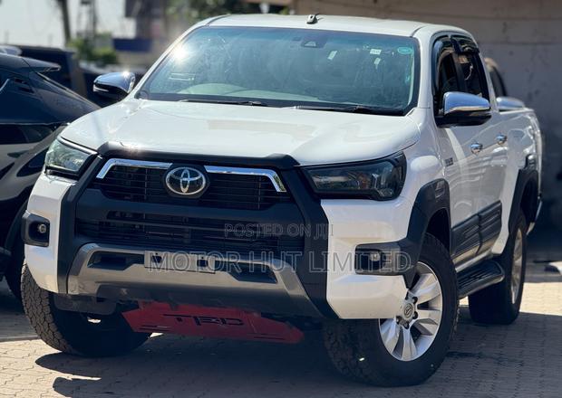 Toyota Hilux 2.4 Diesel 2020 White