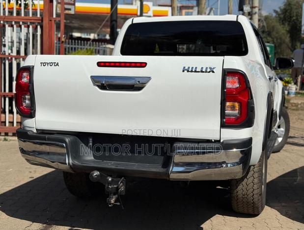Toyota Hilux 2.4 Diesel 2020 White