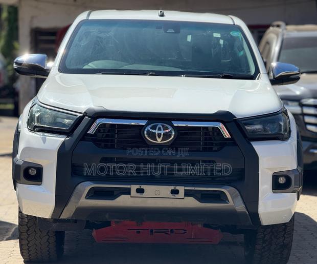 Toyota Hilux 2.4 Diesel 2020 White