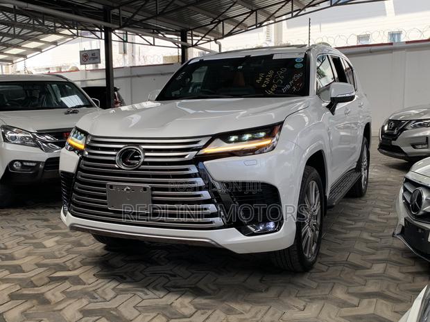 Lexus LX 2022 Off white
