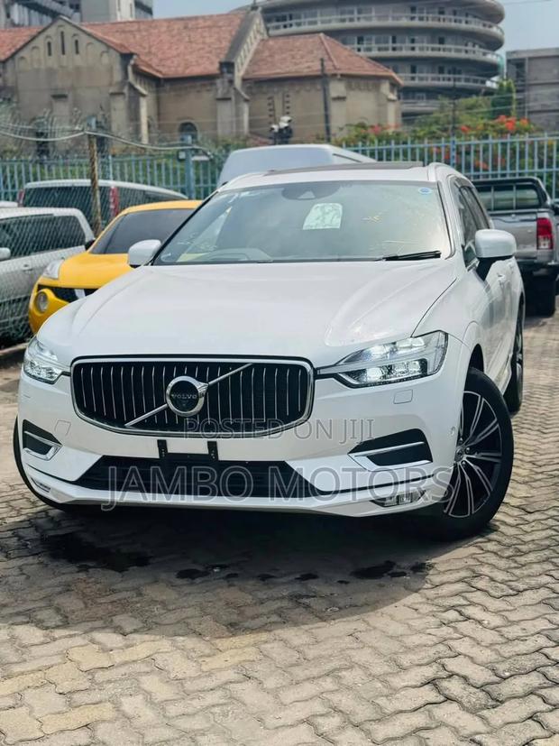 Volvo XC60 T5 Momentum FWD 2019 White