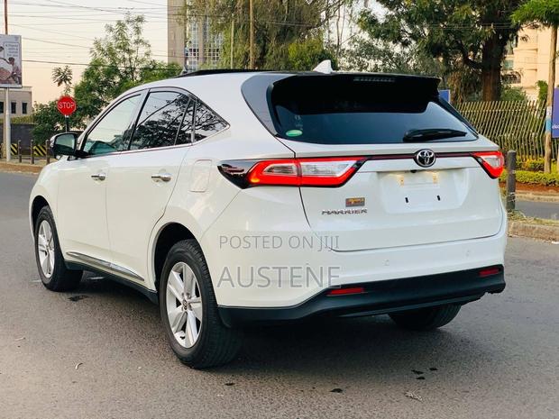 Toyota Harrier 2018 White