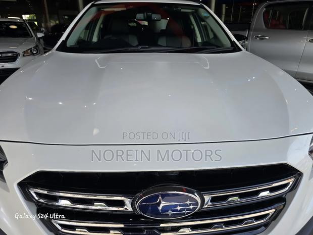 Subaru Outback 2018 White
