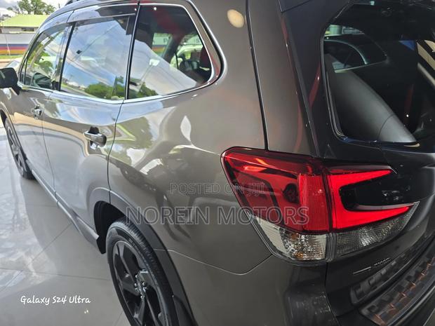 Subaru Forester 2022 Brown
