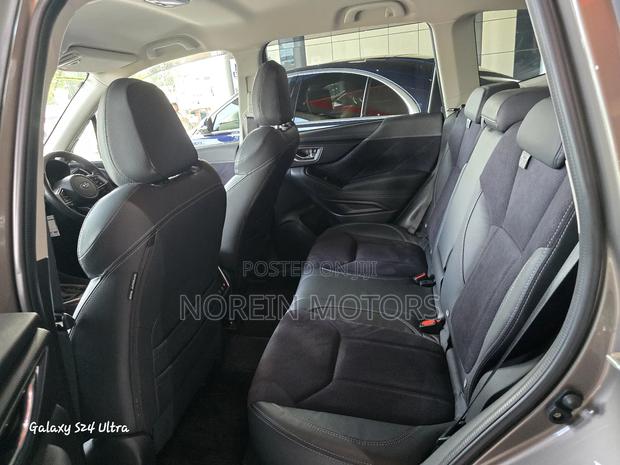 Subaru Forester 2022 Brown