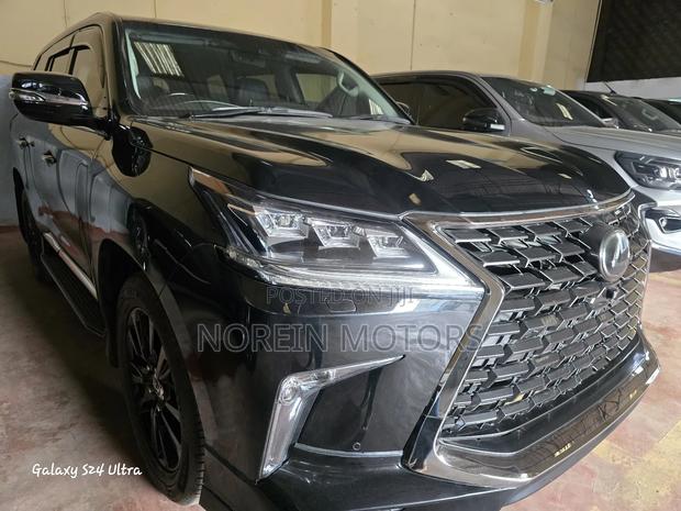 Lexus LX 2018 Black
