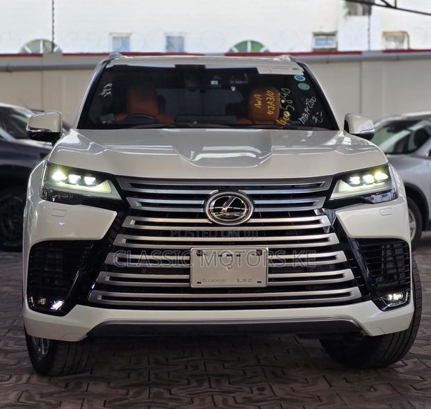 Lexus LX 2024 White