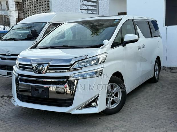 Toyota Vellfire 2019 Off white