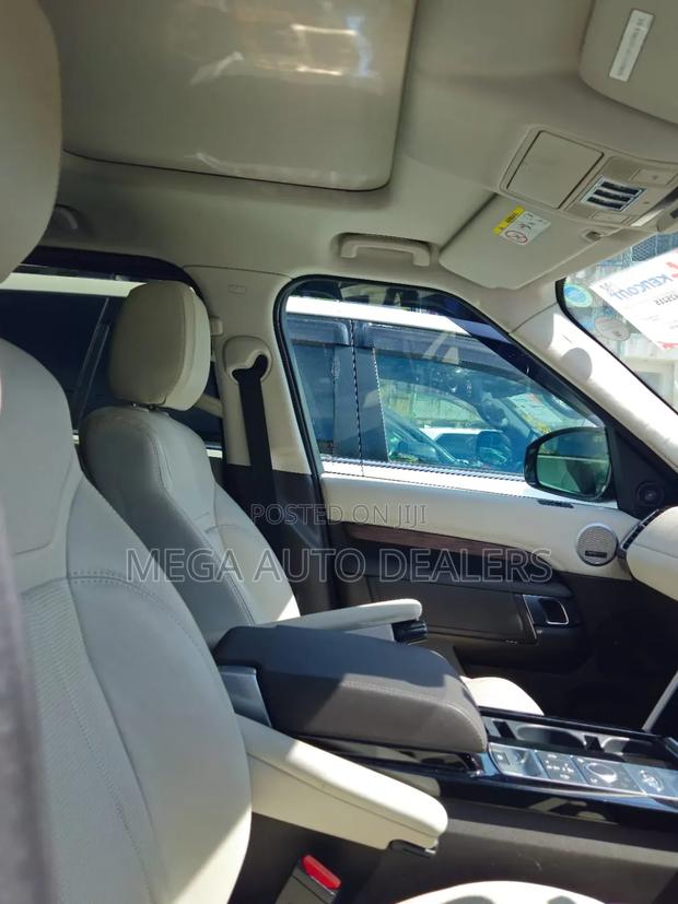 Land Rover Discovery Sport 2018 Silver