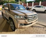 Toyota Land Cruiser 2018 Gold for sale