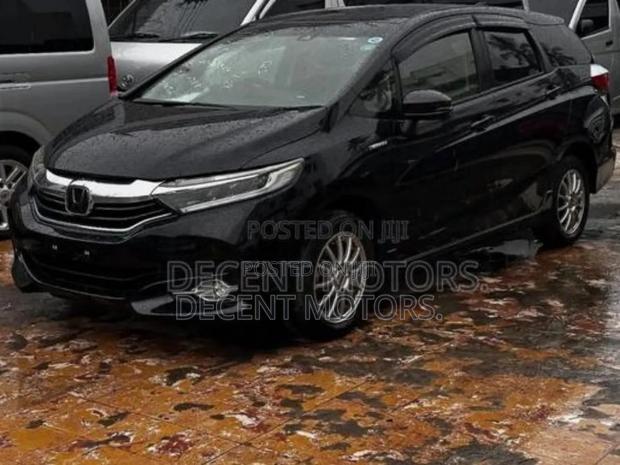 Honda Fit Shuttle 1.5 G 2WD 2018 Black