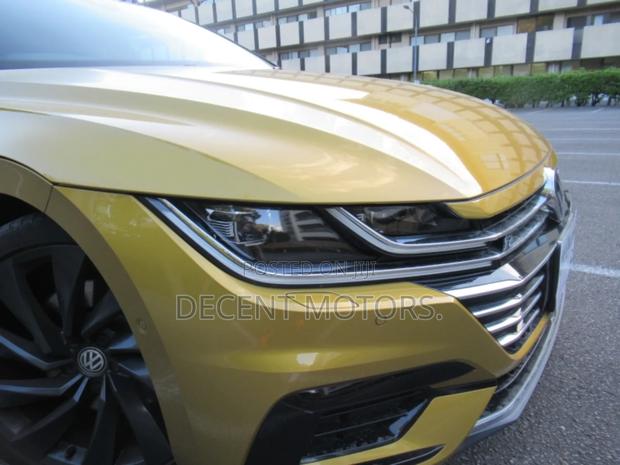 Volkswagen Arteon 2.0T SEL R-Line w/19 AWD 4MOTION 2019 Yellow