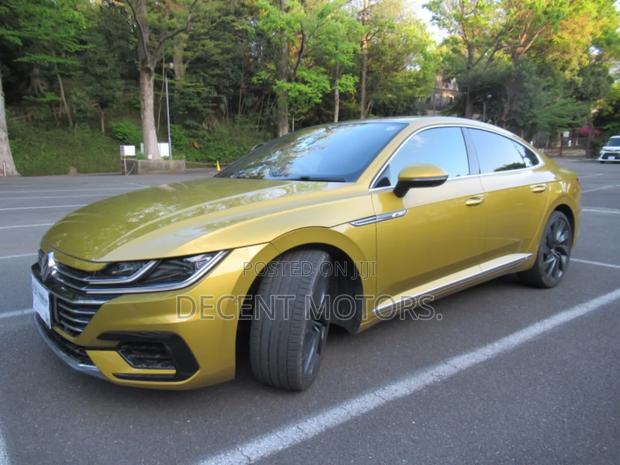 Volkswagen Arteon 2.0T SEL R-Line w/19 AWD 4MOTION 2019 Yellow