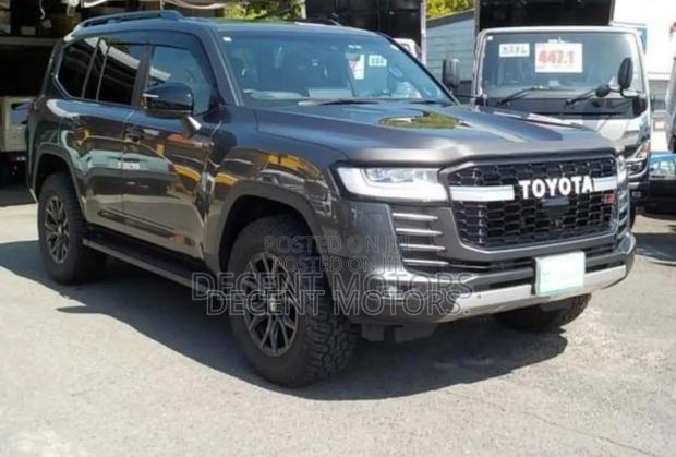 Toyota Land Cruiser 2023 Gray