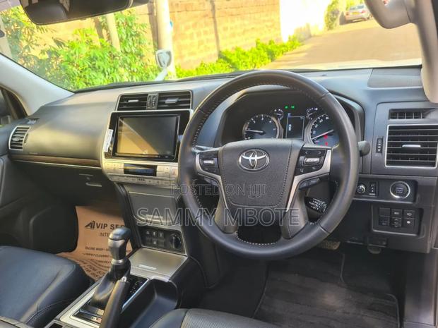 Toyota Land Cruiser Prado 2.8 2020 White