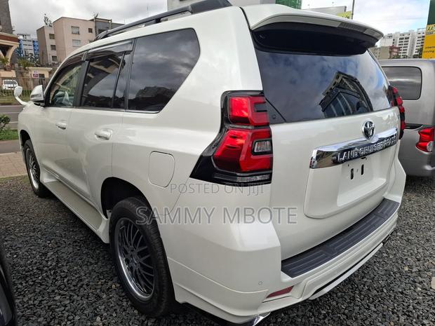 Toyota Land Cruiser Prado 2.8 2020 White