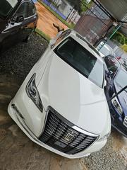Toyota Crown 2018 White for sale