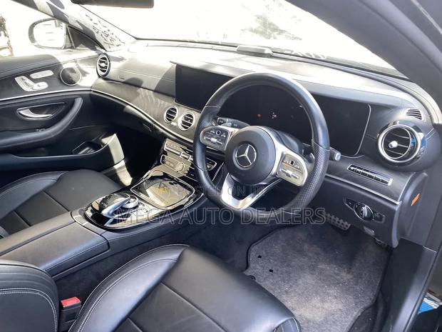 Mercedes-Benz E200 2018 Black