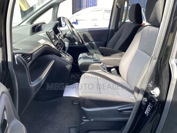 Toyota Voxy 2018 Black