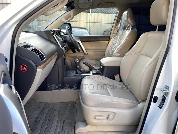 Toyota Land Cruiser Prado 2018 White