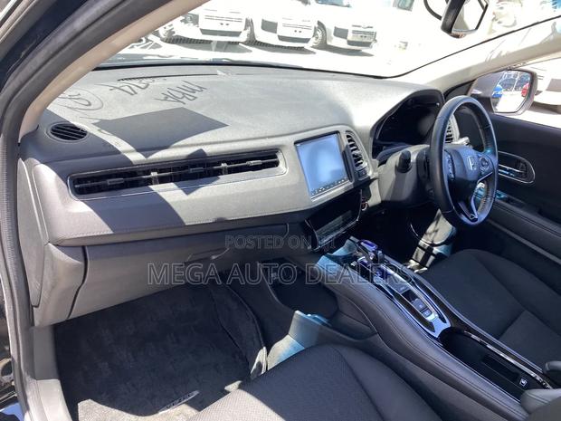 Honda Vezel 2018 Black