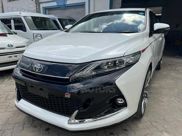 Toyota Harrier 2018 White