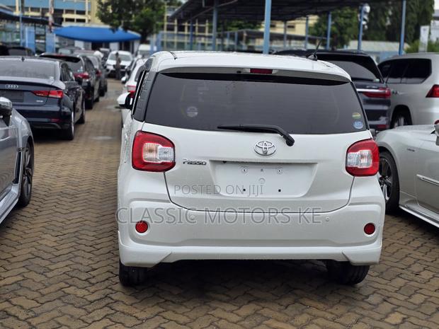 Toyota Passo 1.0 FWD 2018 White