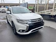 Mitsubishi Outlander 2018 Off white for sale