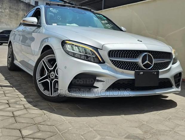 Mercedes-Benz C180 2018 Silver