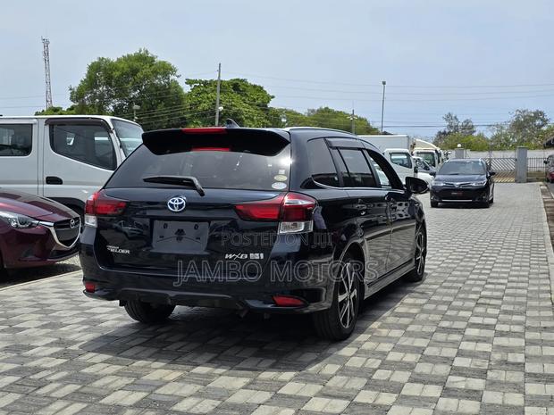 Toyota Corolla Fielder 1.5 Hybrid FWD 2019