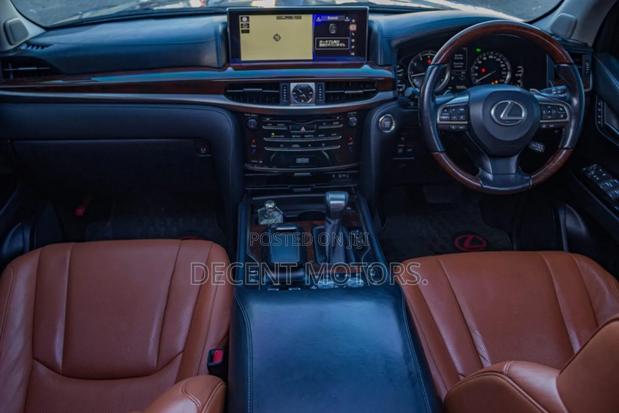 Lexus LX 570 AWD 2017 Gray